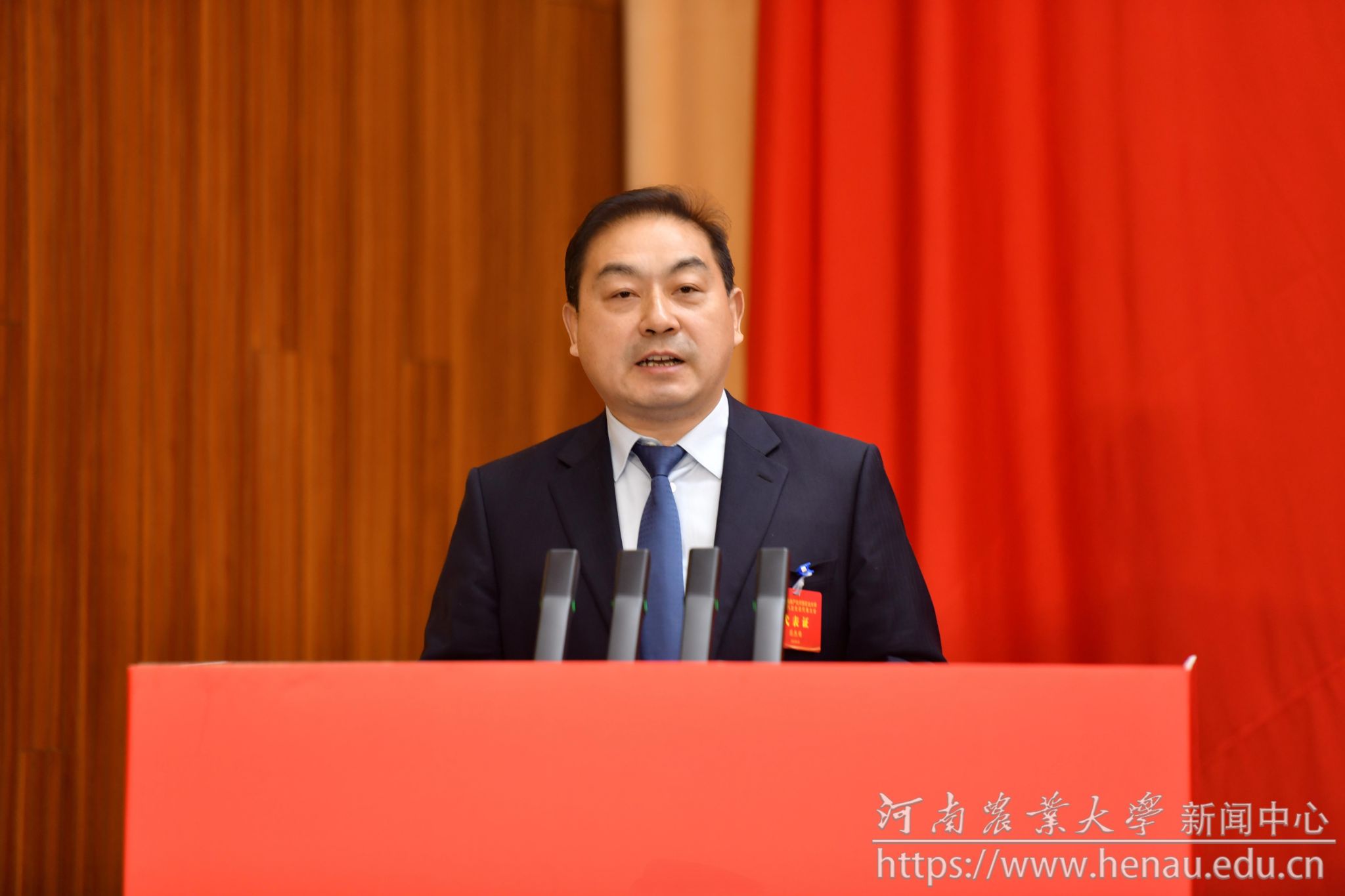 岳杰勇.jpg